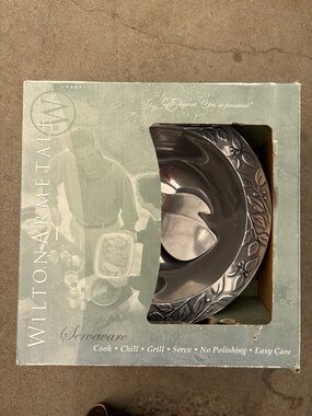 Wilton Armetale Pewter Leaf-Trim Serving Bowl with Utensils